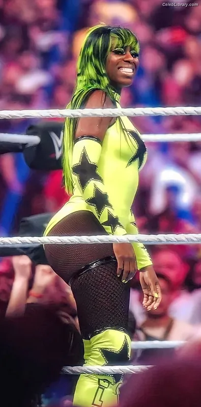 Trinity Fatu (Naomi) photo 20 of 404