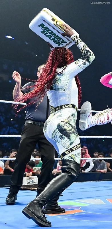 Trinity Fatu (Naomi) photo 13 of 404