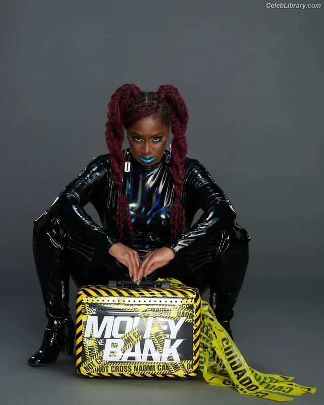Trinity Fatu (Naomi) photo 8 of 404
