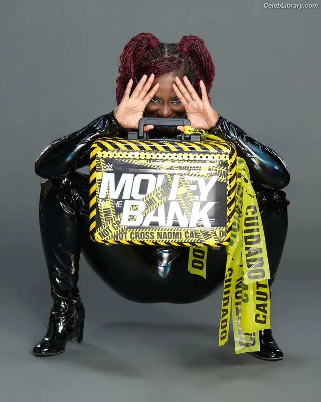 Trinity Fatu (Naomi) photo 9 of 404
