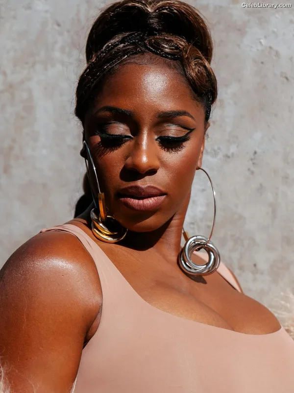 Trinity Fatu (Naomi) photo 23 of 404