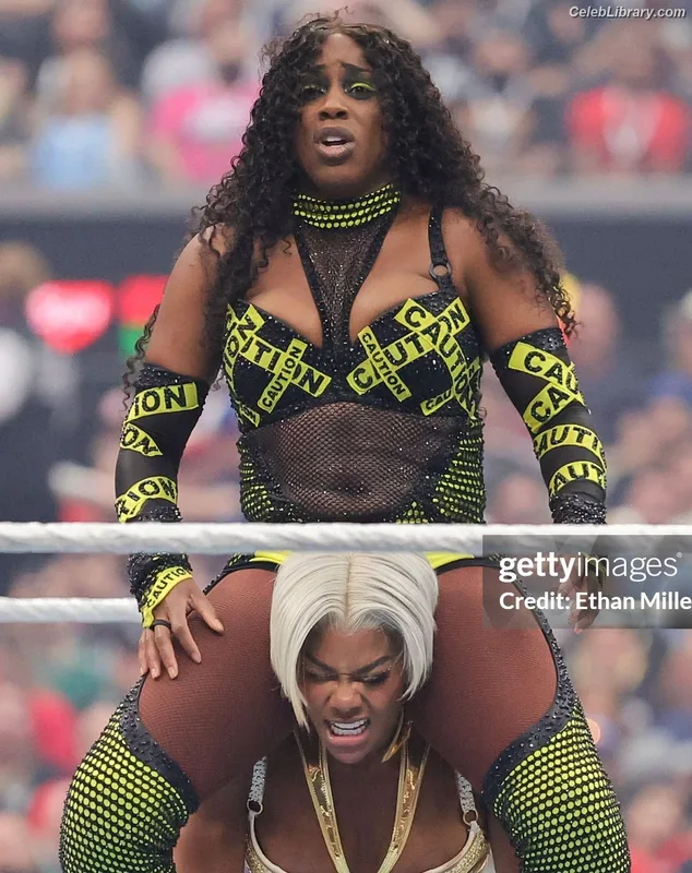 Trinity Fatu (Naomi) photo 7 of 404
