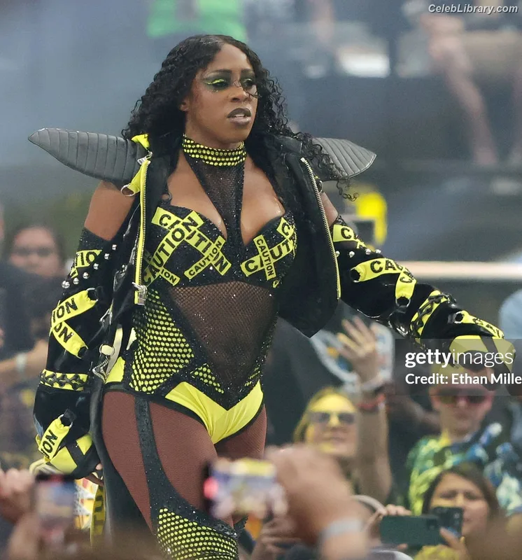 Trinity Fatu (Naomi) photo 9 of 404