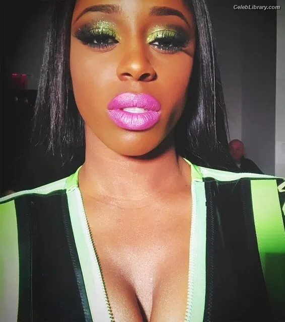 Trinity Fatu (Naomi) photo 24 of 404