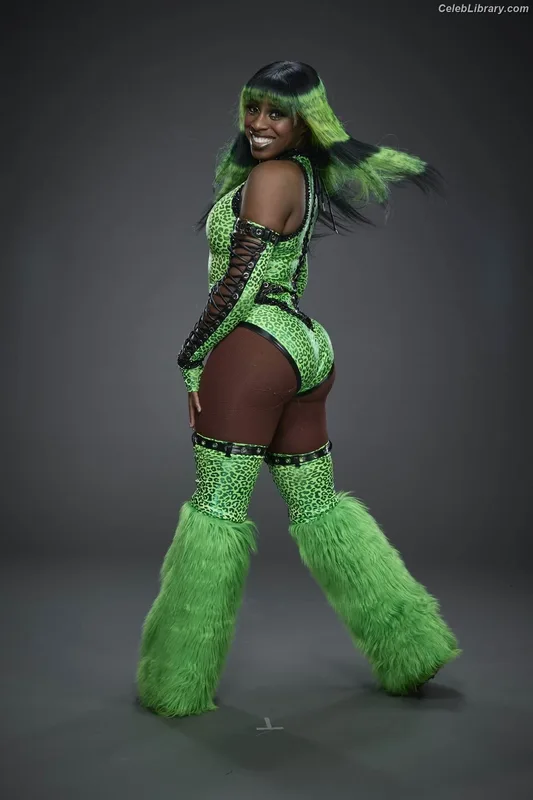 Trinity Fatu (Naomi) photo 4 of 404