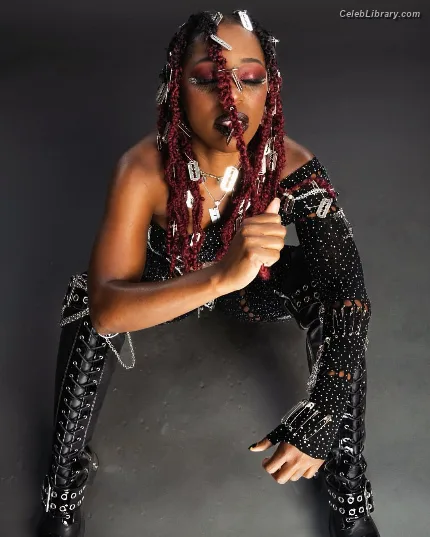 Trinity Fatu (Naomi) photo 7 of 404