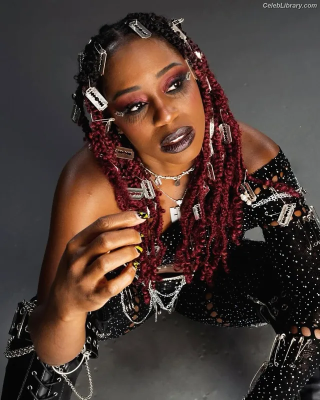 Trinity Fatu (Naomi) photo 9 of 404