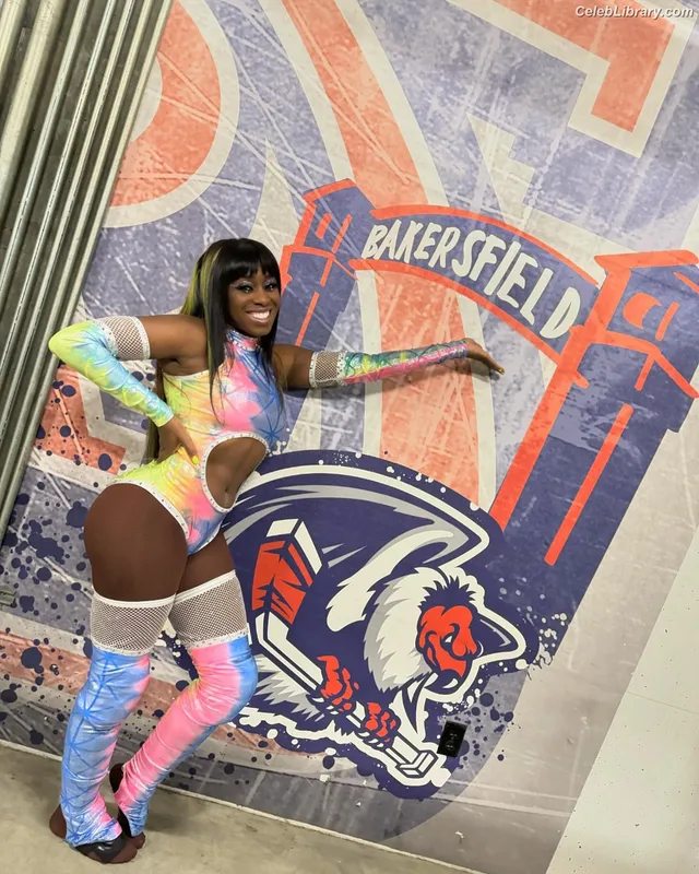 Trinity Fatu (Naomi) photo 16 of 404
