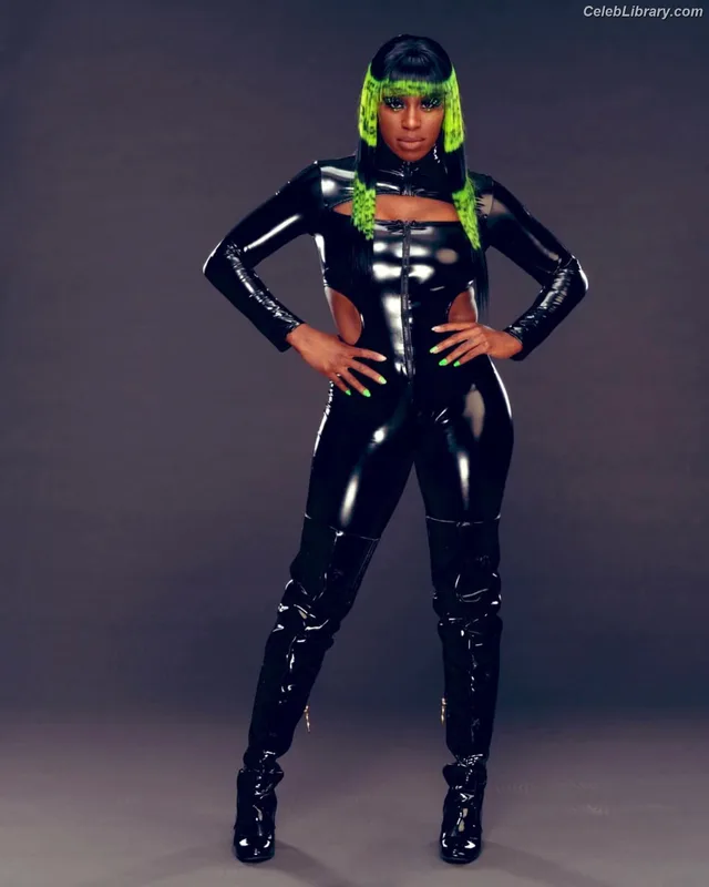 Trinity Fatu (Naomi) photo 9 of 404