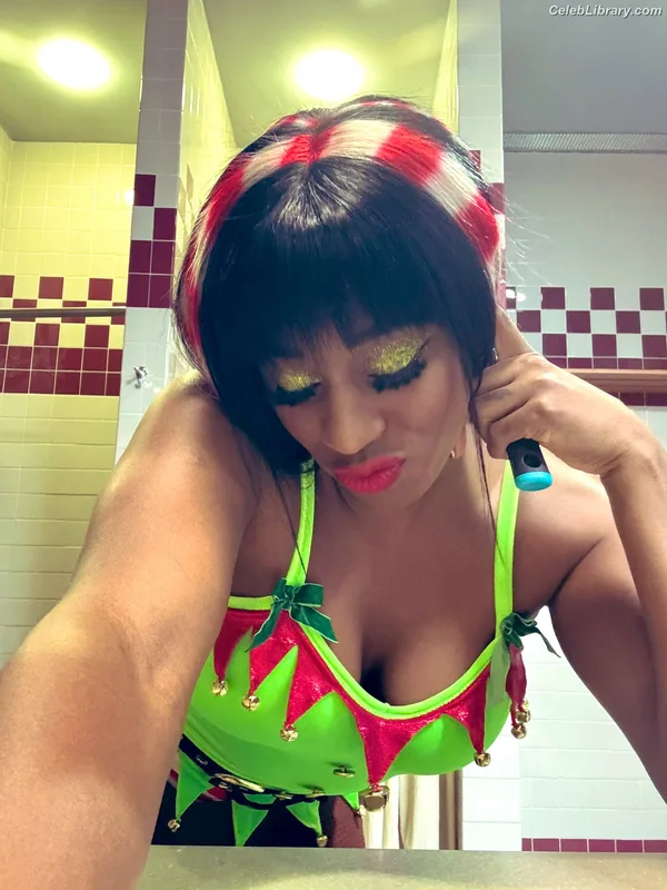 Trinity Fatu (Naomi) photo 2 of 404