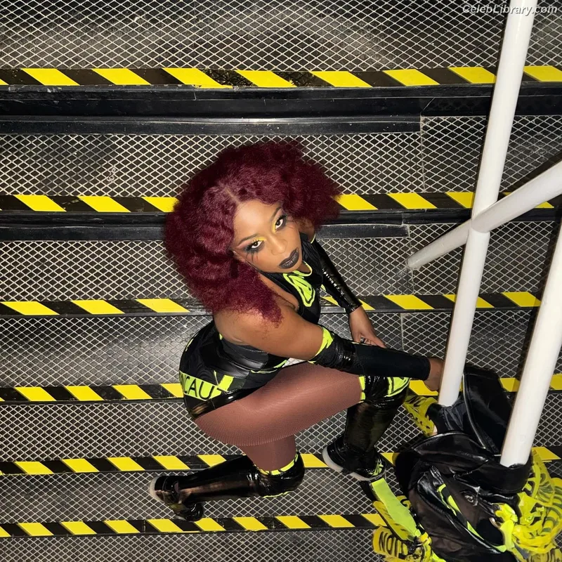 Trinity Fatu (Naomi) photo 23 of 404