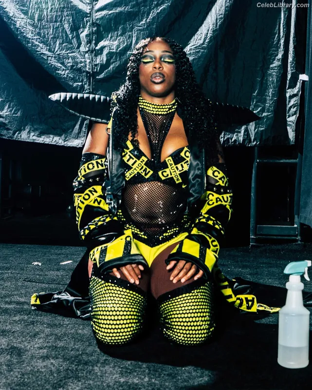 Trinity Fatu (Naomi) photo 17 of 404