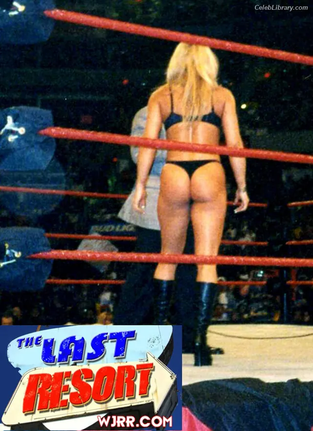 Trish Stratus photo 7 of 1622