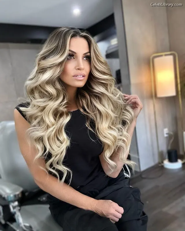 Trish Stratus photo 11 of 1622