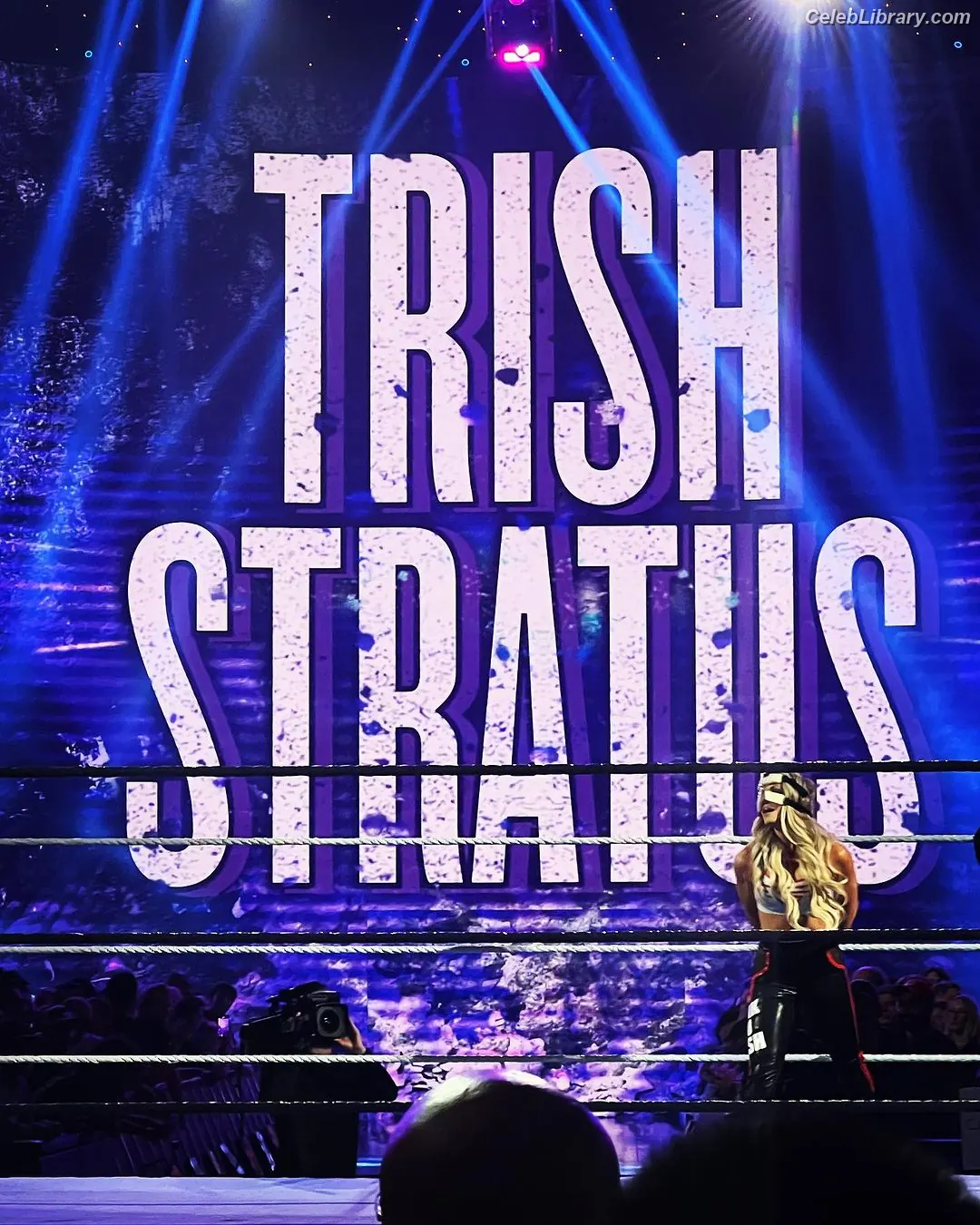 Trish Stratus photo 23 of 1622