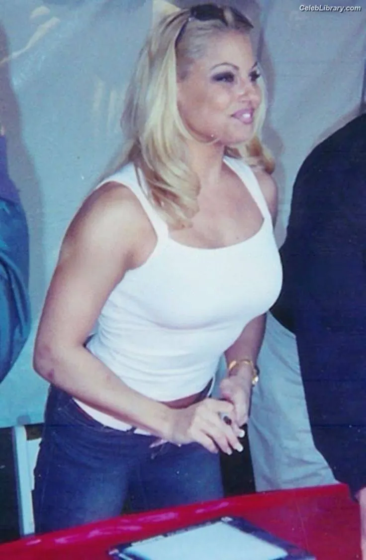 Trish Stratus photo 5 of 1622