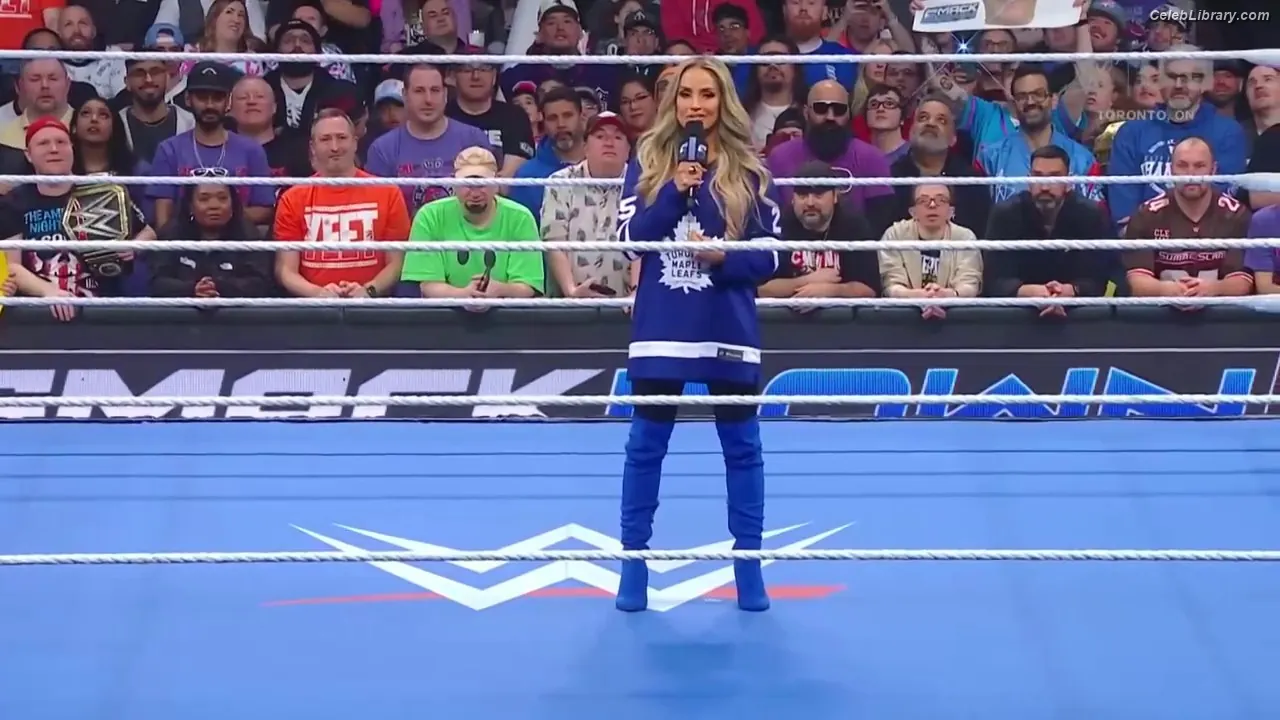 Trish Stratus photo 19 of 1622
