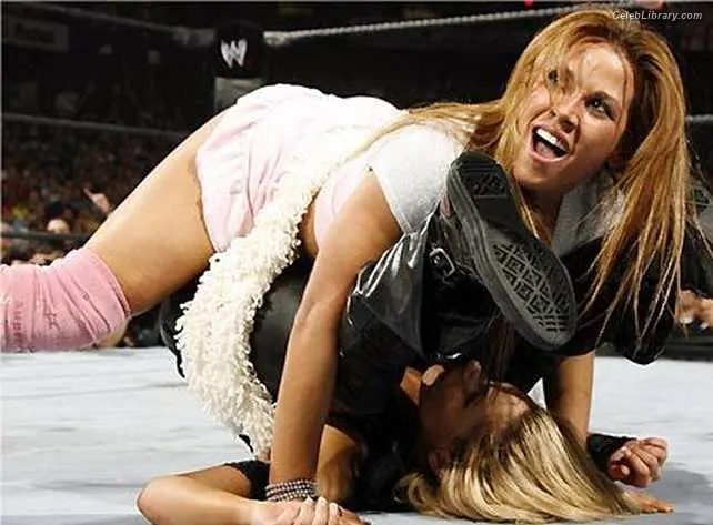 Trish Stratus photo 19 of 1622