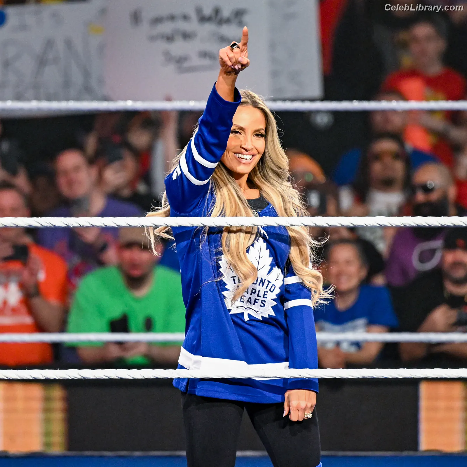 Trish Stratus photo 24 of 1622