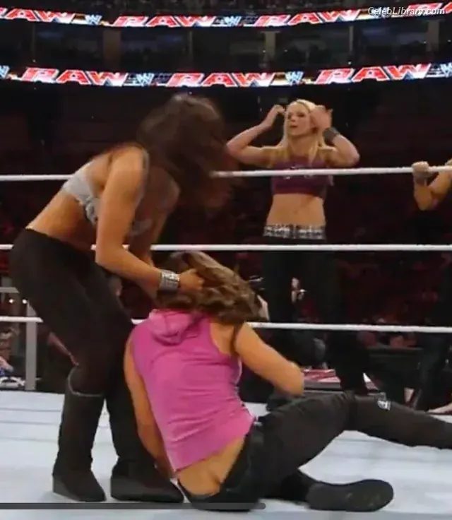 Trish Stratus photo 11 of 1622