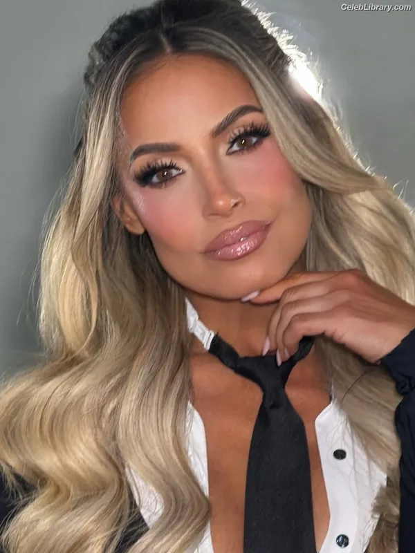 Trish Stratus photo 20 of 1611