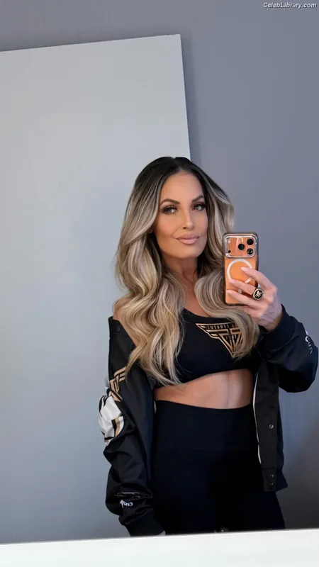Trish Stratus photo 22 of 1611