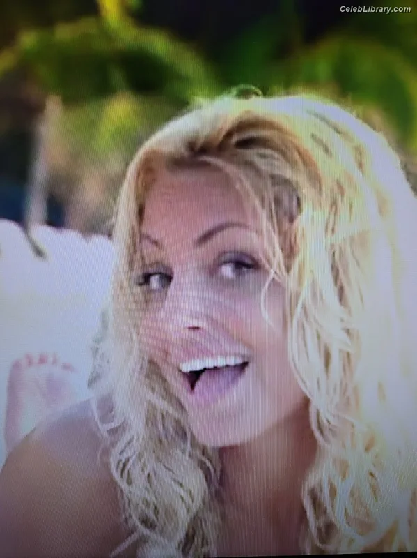 Trish Stratus photo 17 of 1611