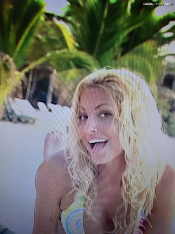 Trish Stratus photo 23 of 1611