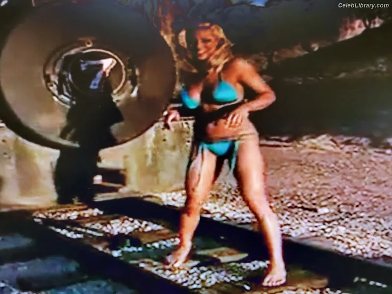 Trish Stratus photo 4 of 1611