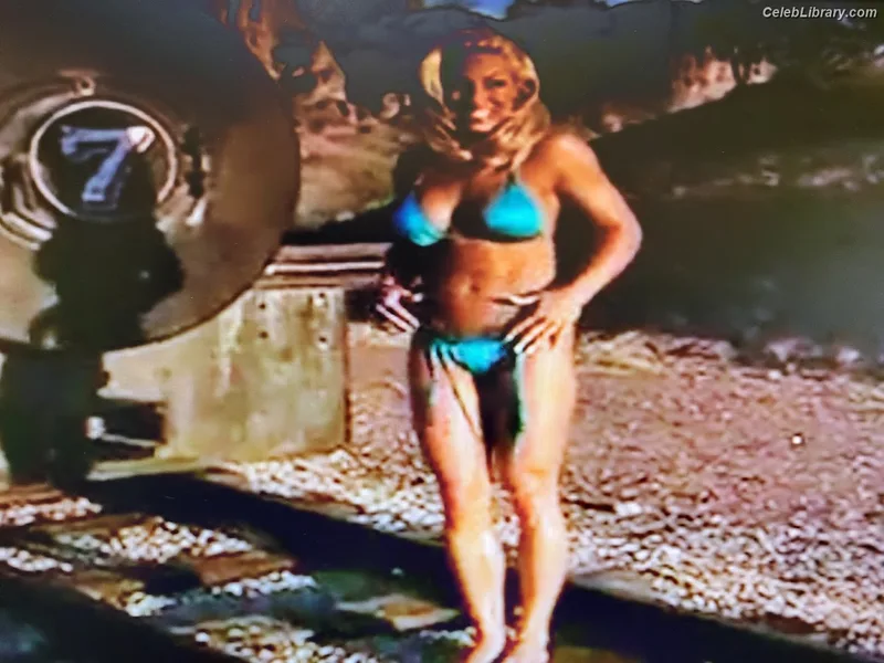 Trish Stratus photo 5 of 1611