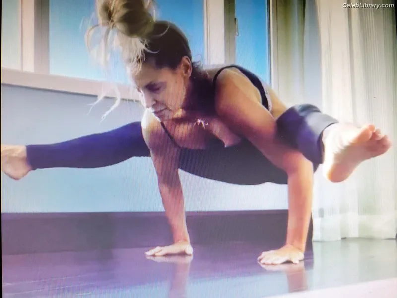 Trish Stratus photo 24 of 1611