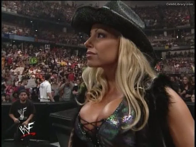 Trish Stratus photo 23 of 1611