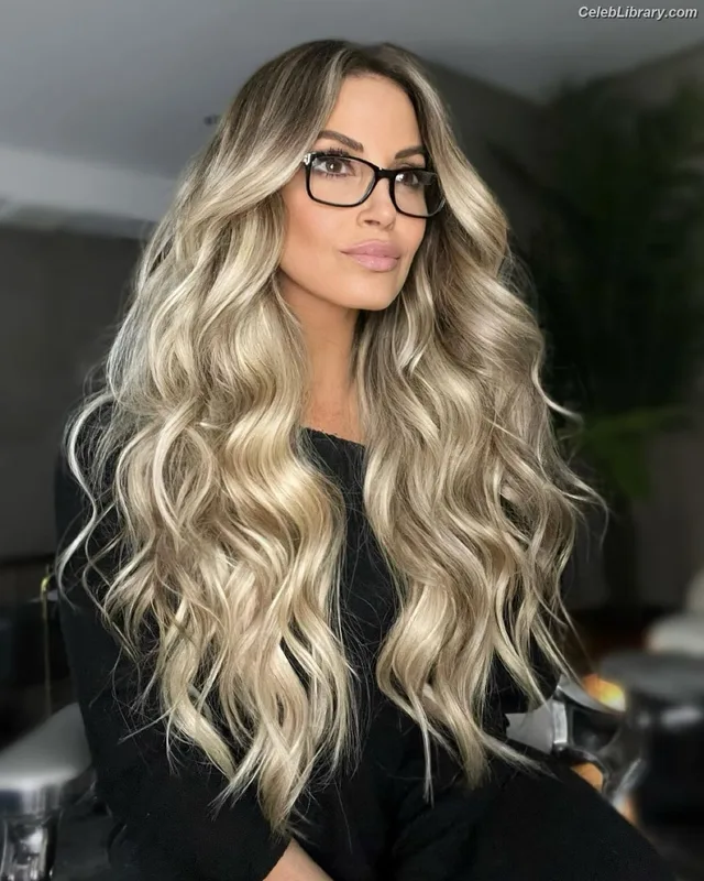 Trish Stratus photo 3 of 1611