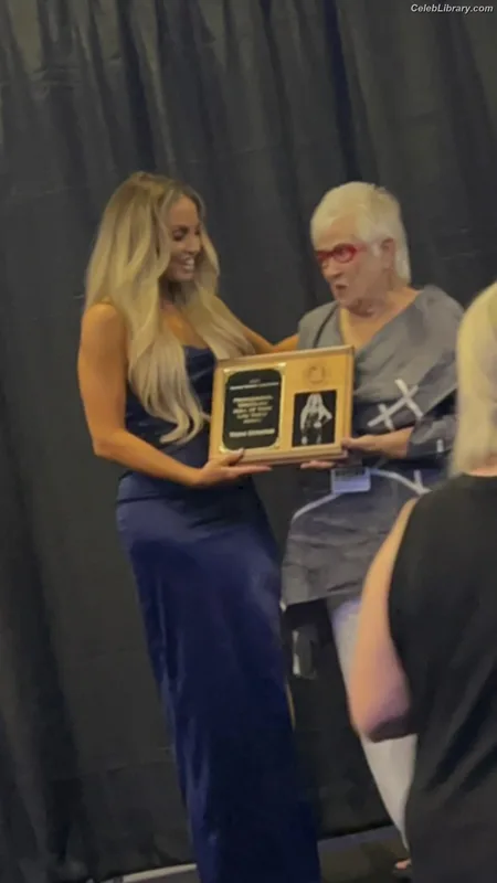 Trish Stratus photo 8 of 1611