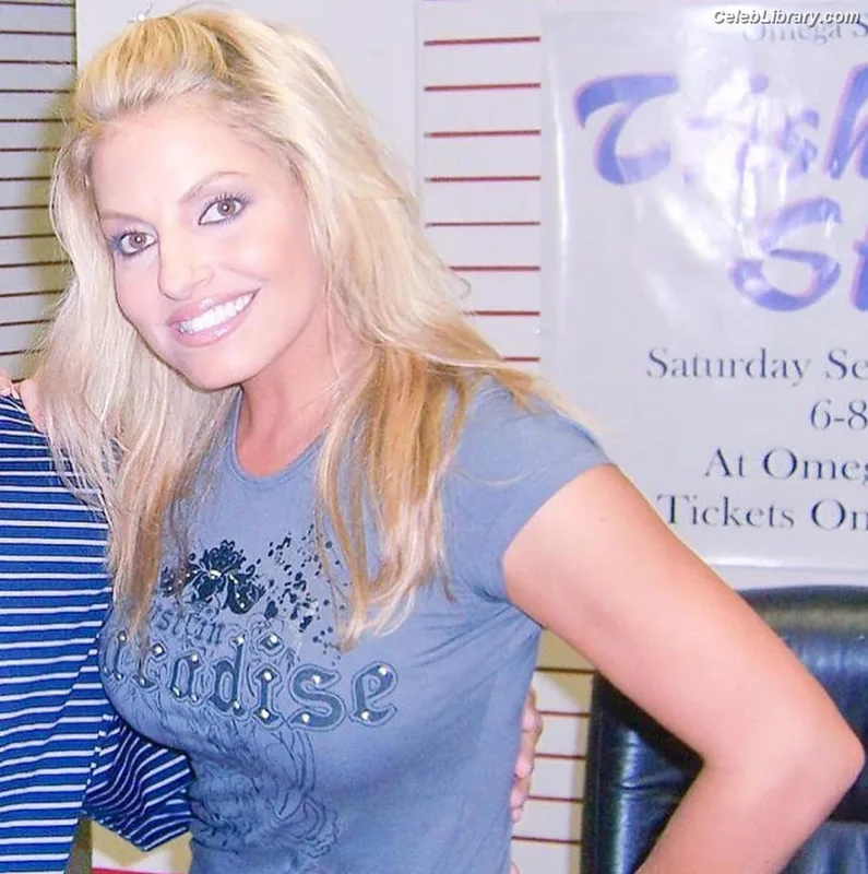 Trish Stratus photo 24 of 1611