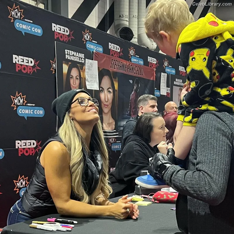 Trish Stratus photo 2 of 1611