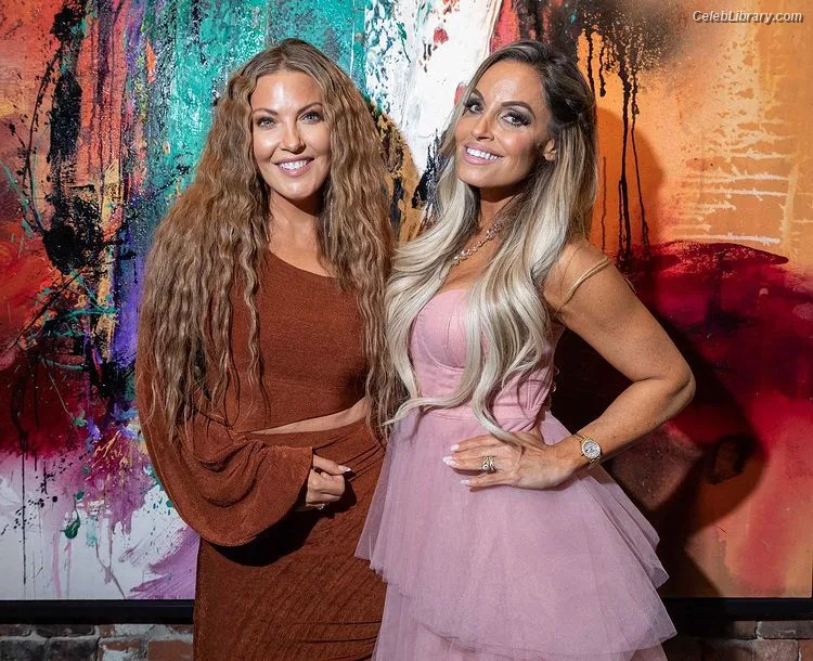 Trish Stratus photo 14 of 1611