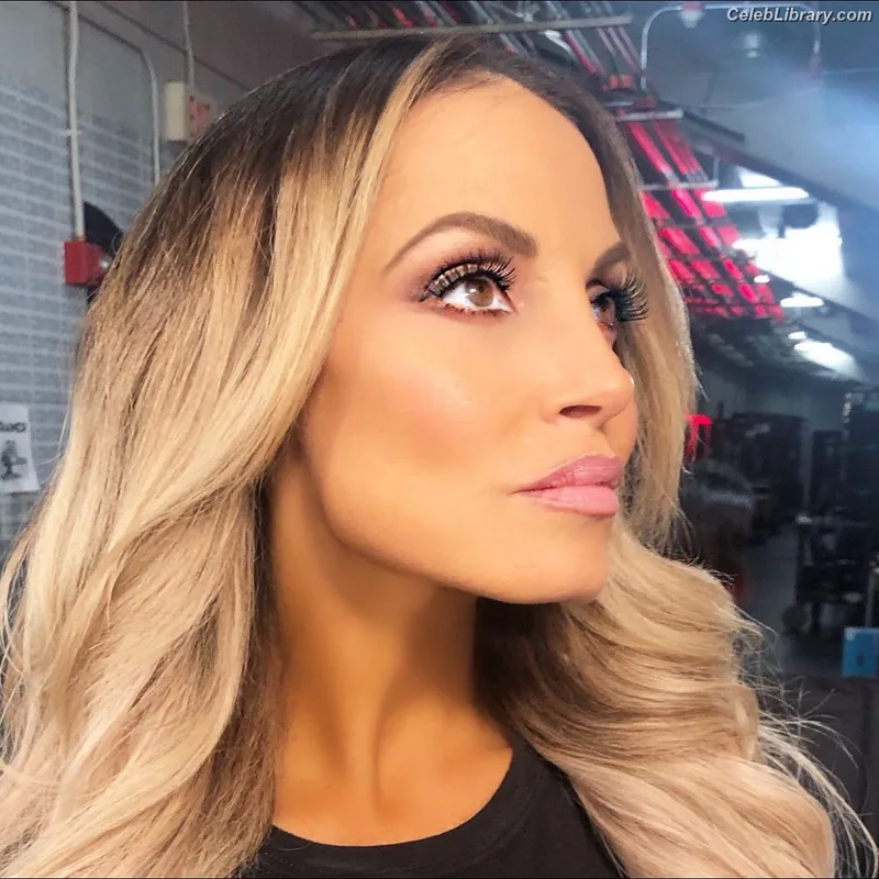 Trish Stratus photo 6 of 1611