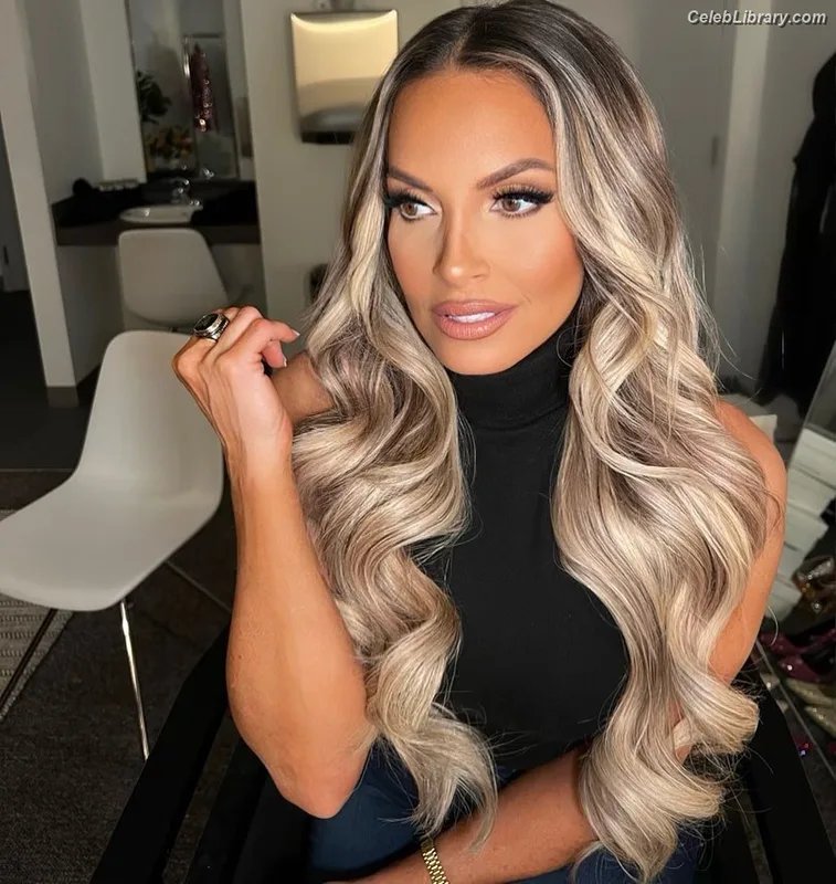 Trish Stratus photo 3 of 1611