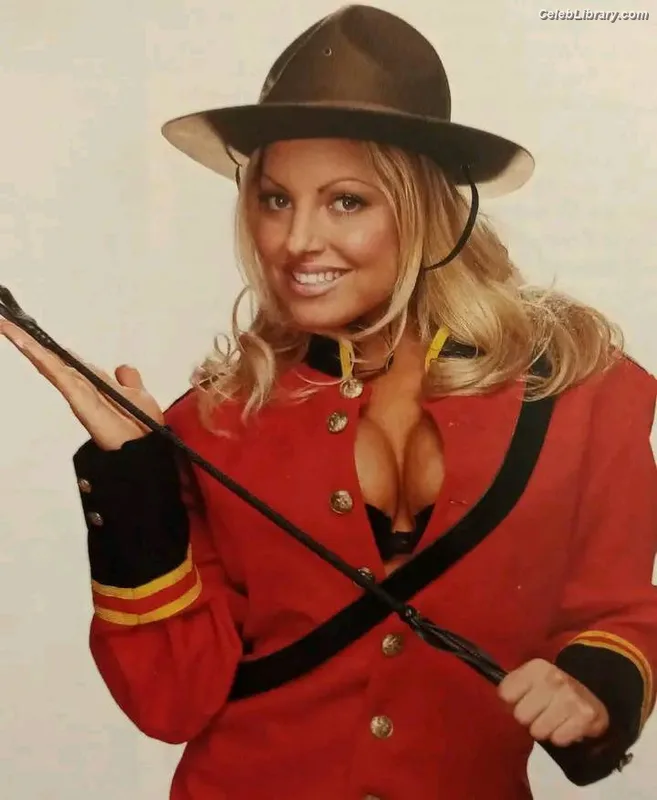 Trish Stratus photo 14 of 1611