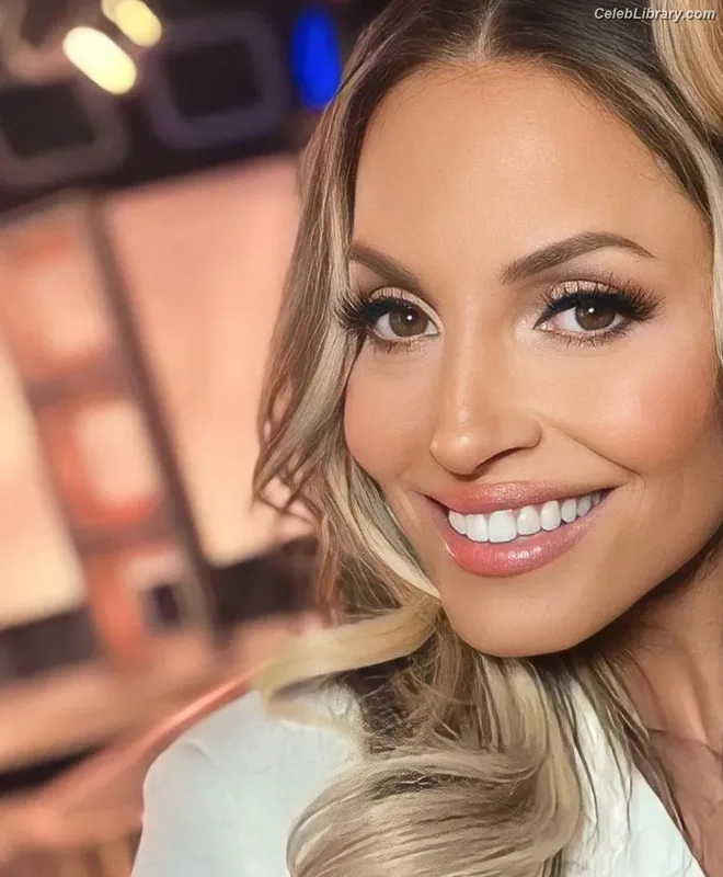 Trish Stratus photo 17 of 1611