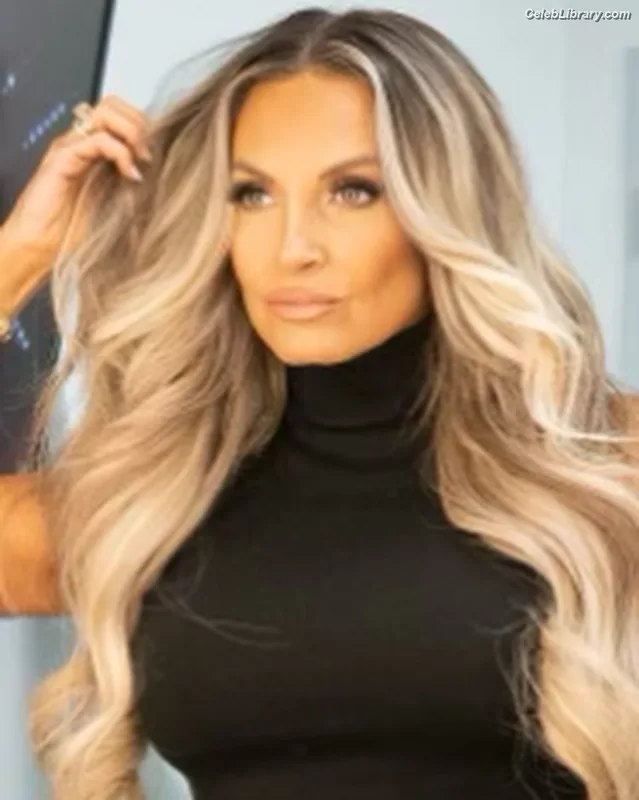 Trish Stratus photo 10 of 1611