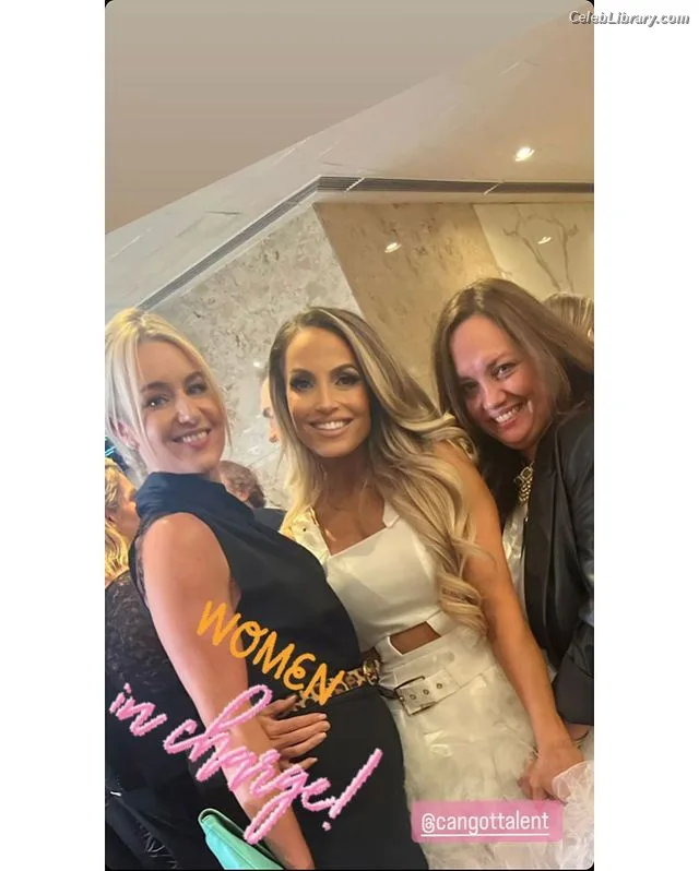 Trish Stratus photo 21 of 1611
