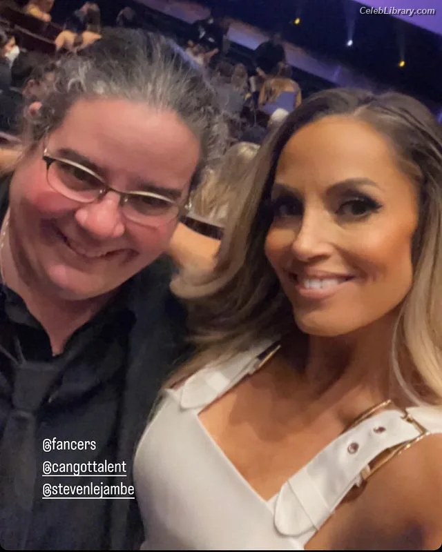 Trish Stratus photo 3 of 1611