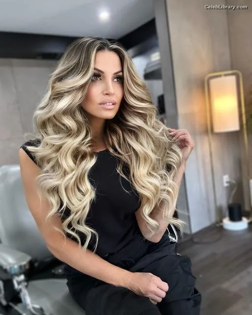 Trish Stratus photo 12 of 1611