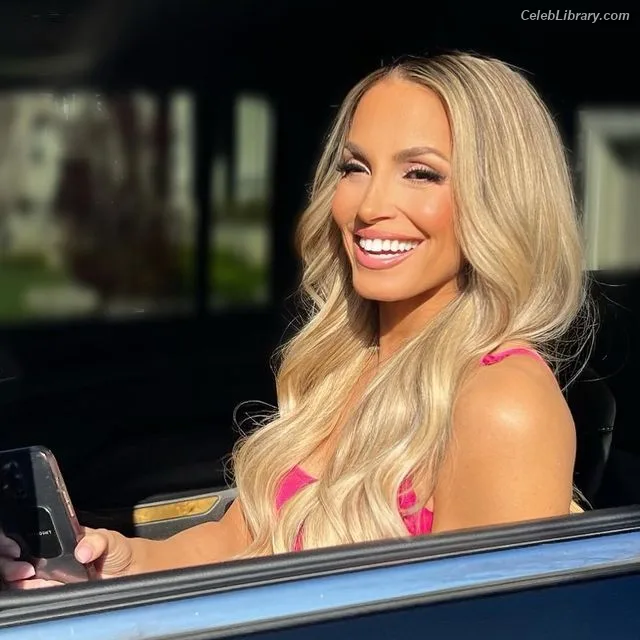 Trish Stratus photo 19 of 1611