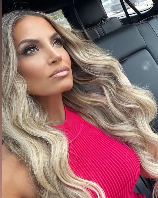Trish Stratus photo 24 of 1611