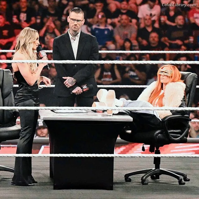 Trish Stratus photo 3 of 1611