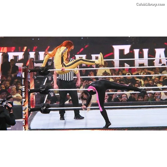 Trish Stratus photo 14 of 1611