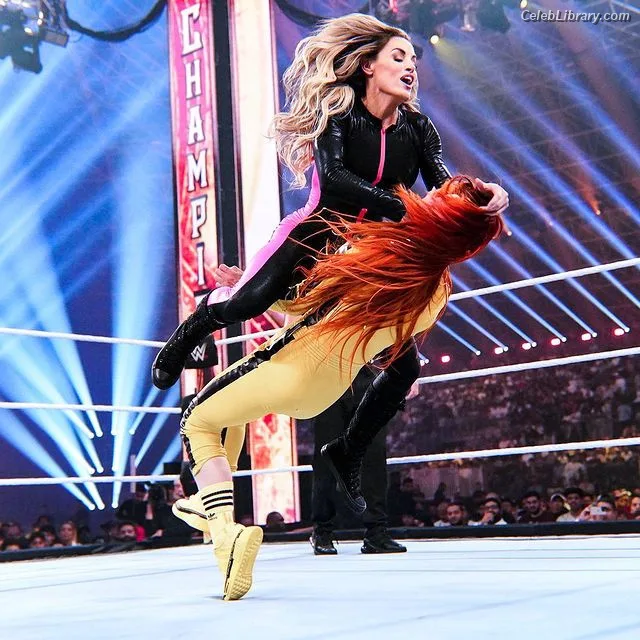 Trish Stratus photo 19 of 1611